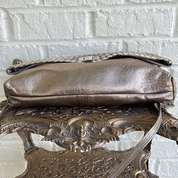 Elliott Lucca Purse - Picture 11 of 16